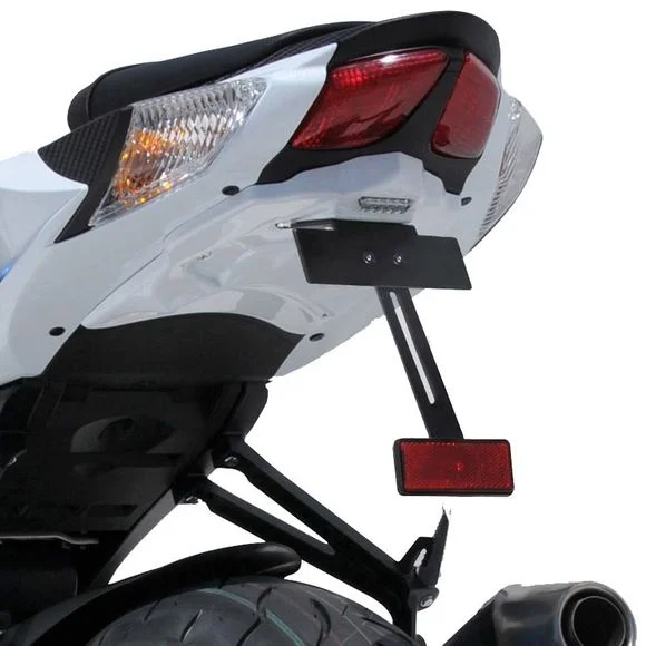 Support de plaque Ermax AVEC ECLAIRAGE DE PLAQUE – BlancSUZUKI 600 GSX-R 600 – 2011 – 2017Ref : EM1092