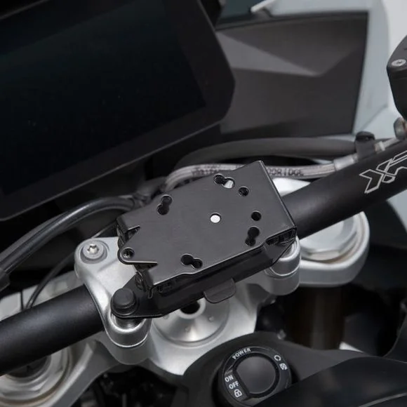 Support GPS SW-MOTECH – pontet de guidon – Noir Ref : GPS.07.646.11201/B