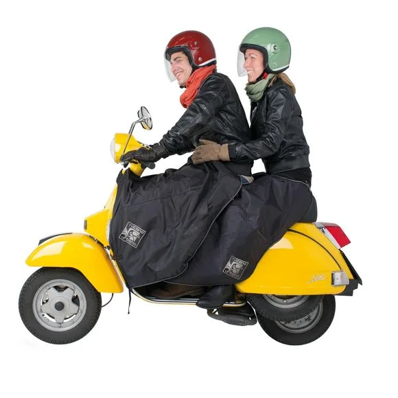 Tablier Tucano Urbano TERMOSCUD PASSAGER POUR SCOOTER R091N Universel – Noir Ref : TR0318 / R091N