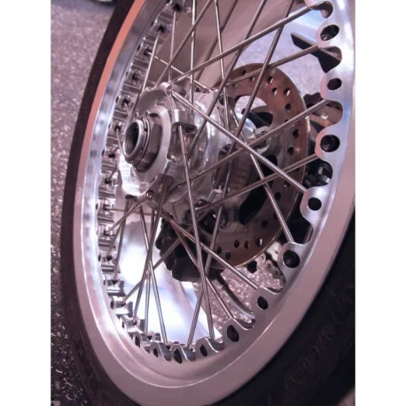 TRIUMPH SPEED TRIPLE 1050 FRONT WHEEL 3.5X17 SPOKED KINEO